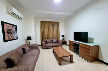 Apartment - 1 Bedroom - 1 Bathroom for sale in Umm Ghuwalina - Umm Ghuwailina - Doha