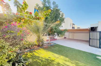 Villa - 3 Bedrooms - 5 Bathrooms for rent in Umm Al Seneem Street - Ain Khaled - Doha