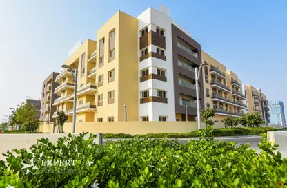 Apartment - 2 Bedrooms - 4 Bathrooms for sale in Lusail City - Lusail