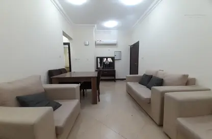 Apartment - 1 Bedroom - 1 Bathroom for rent in Umm Ghuwalina - Umm Ghuwailina - Doha