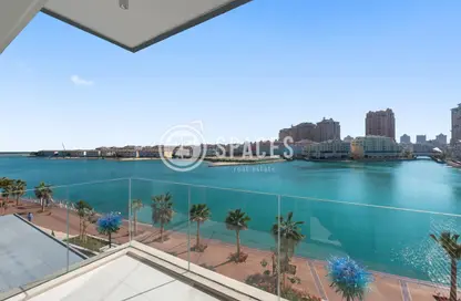 Apartment - 1 Bedroom - 2 Bathrooms for rent in Gewan Island - The Pearl Island - Doha