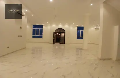 Villa - 5 Bedrooms - 7 Bathrooms for rent in Street 871 - Al Duhail South - Al Duhail - Doha