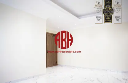 Apartment - 2 Bedrooms - 3 Bathrooms for rent in Al Khazin Street - Madinat Khalifa South - Madinat Khalifa - Doha