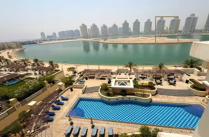 Apartment - 2 Bedrooms - 3 Bathrooms for sale in Viva West - Viva Bahriyah - The Pearl Island - Doha