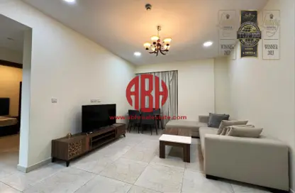 Apartment - 2 Bedrooms - 2 Bathrooms for rent in Al Hashmi Building - Al Muntazah Street - Al Muntazah - Doha