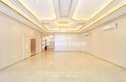 Villa - Studio - 6 Bathrooms for rent in Al Nuaija Street - Al Nuaija - Doha