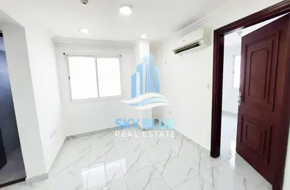 Apartment - 2 Bedrooms - 2 Bathrooms for rent in Bin Omran - Fereej Bin Omran - Doha