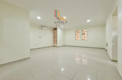 Apartment - 2 Bedrooms - 2 Bathrooms for rent in Al Sadd Road - Al Sadd - Doha