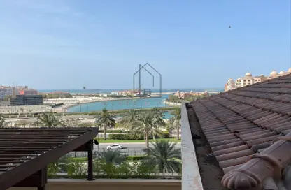 Apartment - 2 Bedrooms - 3 Bathrooms for sale in West Porto Drive - Porto Arabia - The Pearl Island - Doha