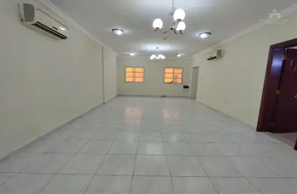 Apartment - 3 Bedrooms - 3 Bathrooms for rent in Al Mansoura - Al Mansoura - Doha