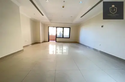 Apartment - 2 Bedrooms - 2 Bathrooms for rent in East Porto Drive - Porto Arabia - The Pearl Island - Doha