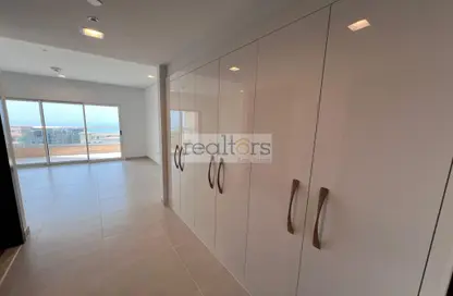 Apartment - 2 Bedrooms - 4 Bathrooms for rent in Al Mutahidah Tower - Viva Bahriyah - The Pearl Island - Doha