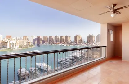 Apartment - 2 Bedrooms - 3 Bathrooms for rent in Tower 4 - Porto Arabia - The Pearl Island - Doha