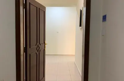 Apartment - 2 Bedrooms - 1 Bathroom for rent in Umm Ghwailina Comm - Umm Ghuwalina - Umm Ghuwailina - Doha