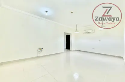 Apartment - 2 Bedrooms - 2 Bathrooms for rent in Bin Omran - Fereej Bin Omran - Doha