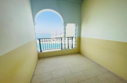 Apartment - 2 Bathrooms for rent in Viva West - Viva Bahriyah - The Pearl Island - Doha