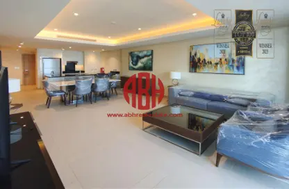 Apartment - 2 Bedrooms - 3 Bathrooms for rent in Tower 11 - Abraj Quartiers - The Pearl Island - Doha