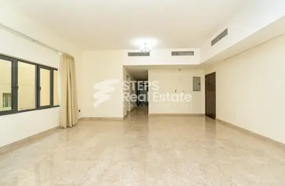 Apartment - 2 Bedrooms - 2 Bathrooms for rent in Al Mansoura - Al Mansoura - Doha