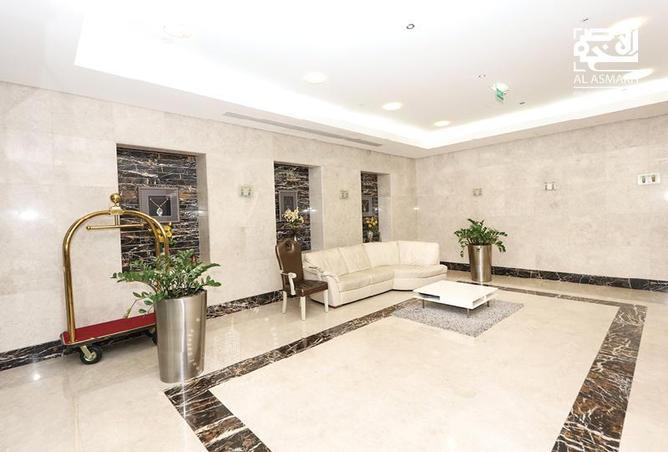 Apartment - 1 Bedroom - 2 Bathrooms for rent in Zig Zag Tower B - Zig Zag Towers - West Bay - Doha