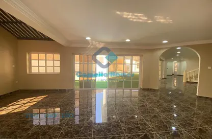 Villa - 3 Bedrooms - 5 Bathrooms for rent in New Salata - Salata - Doha