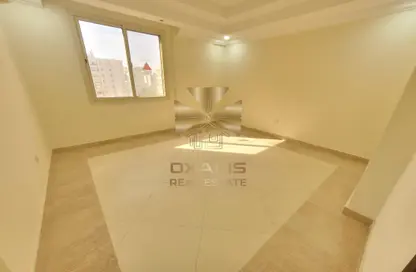 Apartment - 2 Bedrooms - 3 Bathrooms for rent in Al Sadd Road - Al Sadd - Doha