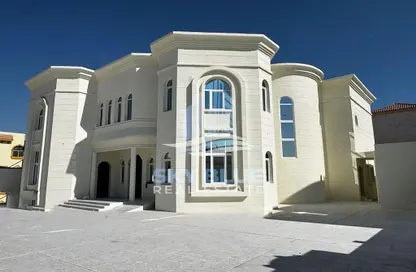 Villa for rent in Ain Khaled - Doha