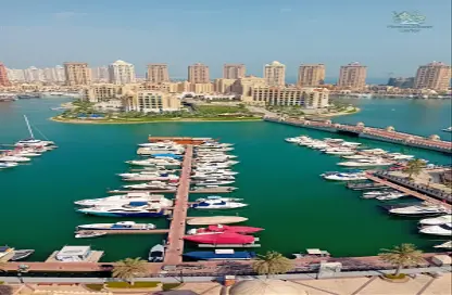 Apartment - 3 Bedrooms - 4 Bathrooms for rent in Tower 8 - Porto Arabia - The Pearl Island - Doha