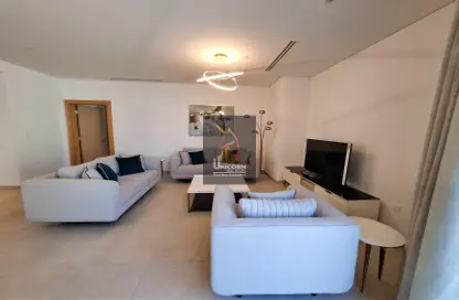 Apartment - 2 Bedrooms - 3 Bathrooms for rent in Floresta Gardens - Floresta Gardens - The Pearl Island - Doha