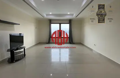 Apartment - 1 Bathroom for rent in West Porto Drive - Porto Arabia - The Pearl Island - Doha