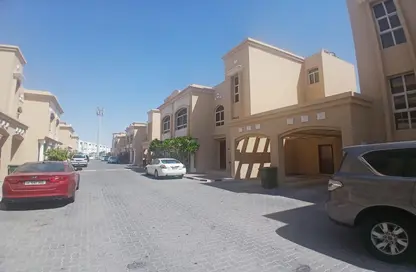 Compound - 4 Bedrooms - 4 Bathrooms for rent in Wadi Al Markh - Muraikh - AlMuraikh - Doha