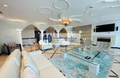 Penthouse - 4 Bedrooms - 6 Bathrooms for rent in Bilal Pearl Suites - Viva Bahriyah - The Pearl Island - Doha