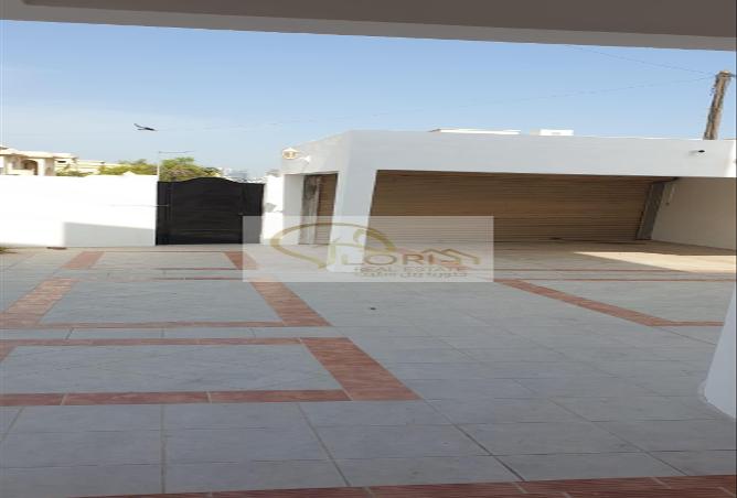 Villa - 3 Bedrooms - 4 Bathrooms for rent in Fereej Kulaib - Doha