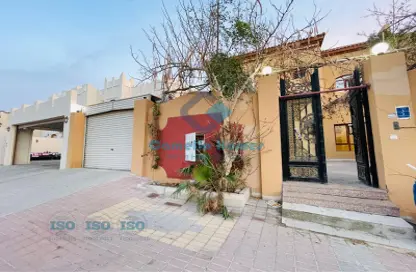 Villa - 5 Bedrooms - 7 Bathrooms for rent in Al Hadara Street - Al Thumama - Doha