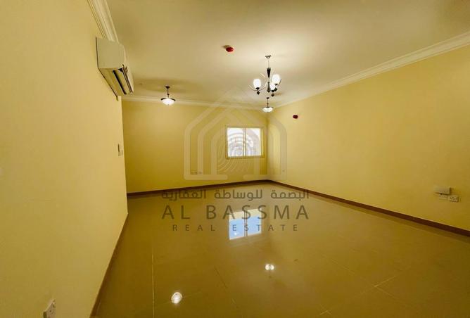 شقة - 2 غرف نوم - 3 حمامات للايجار في المنصورة - الدوحة