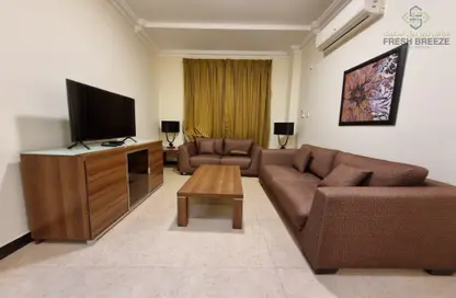 Apartment - 1 Bedroom - 1 Bathroom for rent in Umm Ghwailina Comm - Umm Ghuwalina - Umm Ghuwailina - Doha