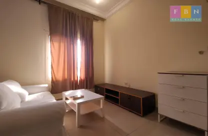 Apartment - 1 Bathroom for rent in Umm Salal Ali - Umm Salal Ali - Doha