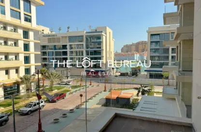 Apartment - 1 Bedroom - 2 Bathrooms for sale in Crystal Residence - The Pearl Island - Doha