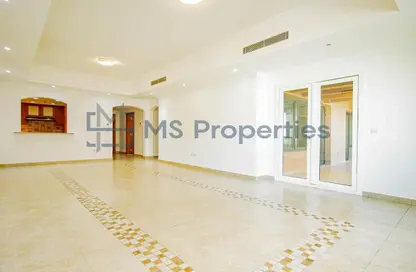 Apartment - 2 Bedrooms - 3 Bathrooms for sale in West Porto Drive - Porto Arabia - The Pearl Island - Doha