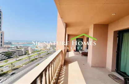 Apartment - 2 Bedrooms - 3 Bathrooms for sale in Tower 9 - Porto Arabia - The Pearl Island - Doha