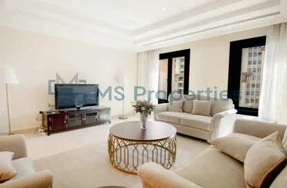 Apartment - 1 Bedroom - 2 Bathrooms for sale in West Porto Drive - Porto Arabia - The Pearl Island - Doha