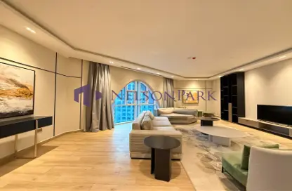 Duplex - 5 Bedrooms - 6 Bathrooms for rent in Floresta Gardens - The Pearl Island - Doha