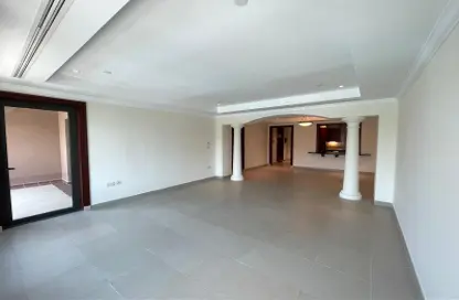 Townhouse - 2 Bedrooms - 3 Bathrooms for sale in Porto Arabia Townhouses - Porto Arabia - The Pearl Island - Doha