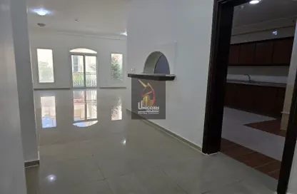 Apartment - 2 Bedrooms - 3 Bathrooms for rent in Street 871 - Al Duhail South - Al Duhail - Doha