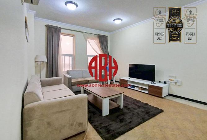 Apartment - 2 Bedrooms - 3 Bathrooms for rent in Musheireb Tower - Musheireb - Musheireb - Doha