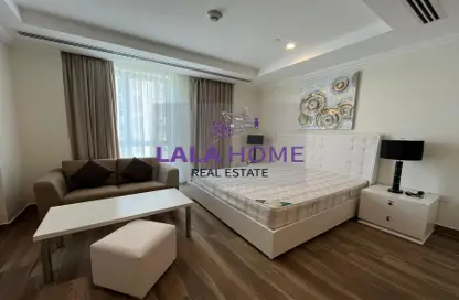 Apartment - 2 Bathrooms for rent in Viva Central - Viva Bahriyah - The Pearl Island - Doha