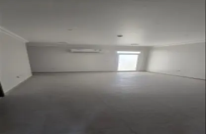 Apartment - 2 Bedrooms - 2 Bathrooms for rent in Al Muntazah - Doha