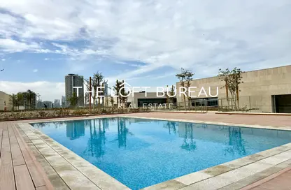 Apartment - 2 Bedrooms - 4 Bathrooms for sale in Crystal Residence - The Pearl Island - Doha