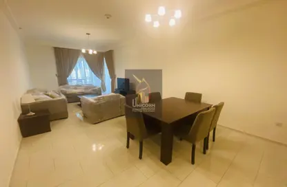 Apartment - 2 Bedrooms - 3 Bathrooms for rent in Viva West - Viva Bahriyah - The Pearl Island - Doha