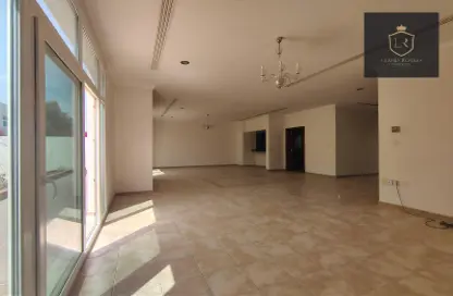 Villa - 3 Bedrooms - 5 Bathrooms for rent in Ain Khaled - Ain Khaled - Doha