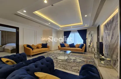 Apartment - 1 Bedroom - 2 Bathrooms for rent in Tower 28 - Porto Arabia - The Pearl Island - Doha